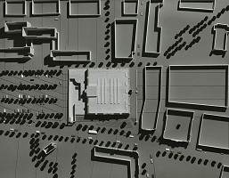 Ivan Matušík, Alena Morávková, Ján Bahna, Ľubomír Mihálik, Rajmund Müller – Obchodný dom Prior v Leviciach. Model 