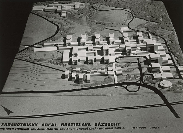 Jan Fibinger, Jindřich Martin, Eva Ondrušková, Milan Šavlík, Rajmund Müller – Zdravotnícky areál Rázsochy v Bratislave. Model. 