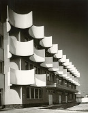 Jaroslav Rajchl, Rajmund Müller – Očná optika v Bratislave. Detail fasády. 