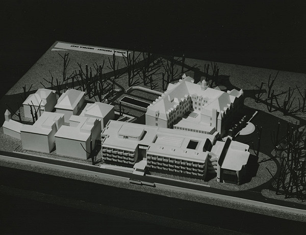 Rajmund Müller – Mestská časť v kúpeľoch Piešťany. Model. 