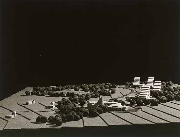 Josef Struhař, Rajmund Müller – Urbanisticko-architektonická štúdia rekreačného areálu v Starej Lesnej. Model.  