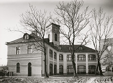 Jelica Janotová, Rajmund Müller – Stanica konskej železnice v Bratislave. Zadný pohľad. 