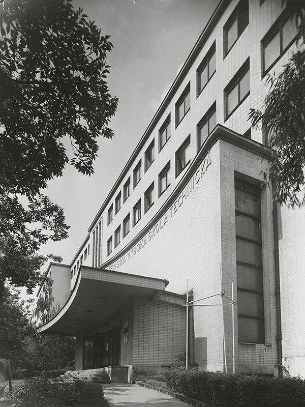 Emil Belluš, Rajmund Müller – Fakulta architektúry STU v Bratislave. Detail vstupu. 