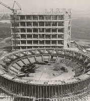 Vladimír Dedeček, Rudolf Miňovský, Rajmund Müller – Vysoká škola poľnohospodárska v Nitre. Výstavba 