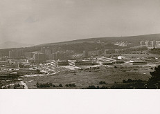 Vladimír Dedeček, Jiří Švaniga, Oldřich Černý, Rajmund Müller – Vysokoškolský areál v Bratislave - Mlynskej doline. Diaľkový pohľad 