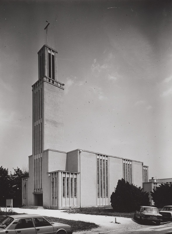 Vladimír Karfík, Rajmund Müller – R. k. kostol v Partizánskom. Celkový pohľad.  