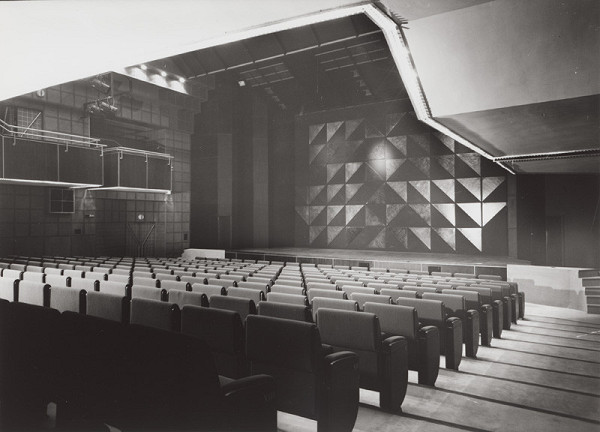 Ferdinand Zbuško, Rajmund Müller – Divadlo Nová scéna v Bratislave.  