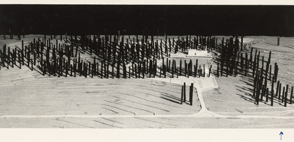 Ferdinand Milučký – Krematórium a urnový háj v Bratislave. Model finálneho návrhu. 