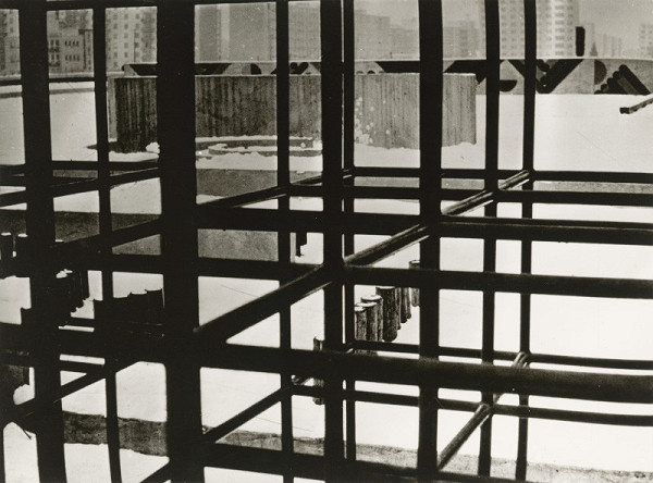 Ferdinand Milučký – Sidlisko Trávniky v Bratislave. Preliezky. 