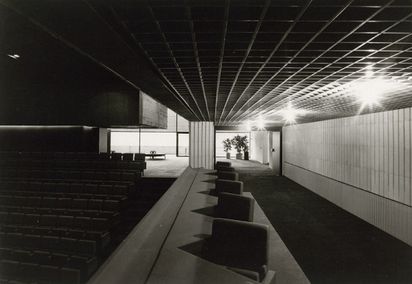 Ferdinand Milučký – Dom umenia v Piešťanoch. Hlavná sála. 