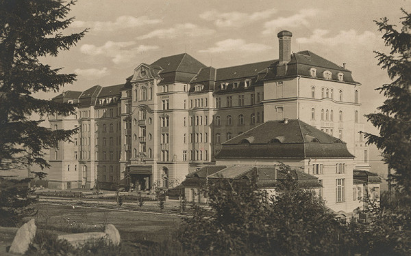 Milan Michal Harminc – Sanatórium Dr. Szontágha v Novom Smokovci. Severné priečelie. 