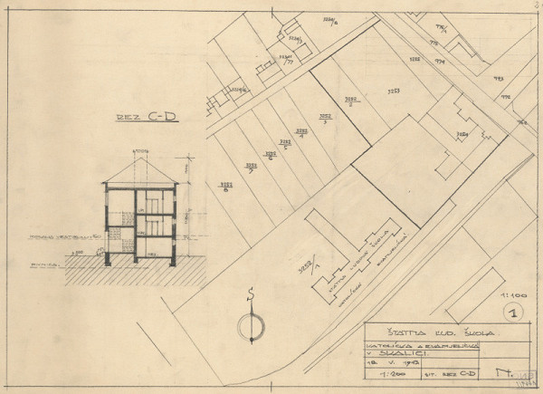 Milan Michal Harminc – Katolícka a evanjelická ľudová škola v Skalici. Súťažný návrh. Situácia a priečny rez C-D. M 1:100 a M 1:200. 