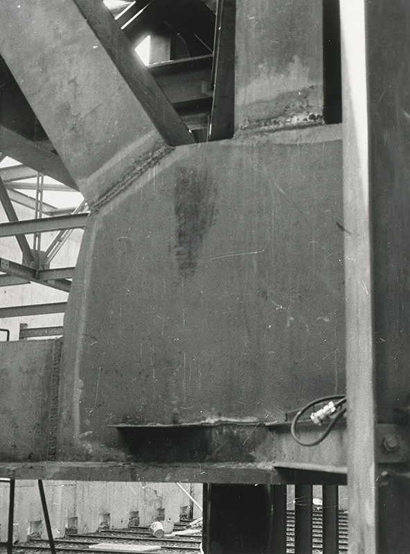 Ferdinand Konček, Iľja Skoček, Ľubomír Titl, O. Jaburkova – Výstavba Domu odborov, techniky a kultúry (Istropolis) Bratislava. Detail nosnej konštrukcie.  