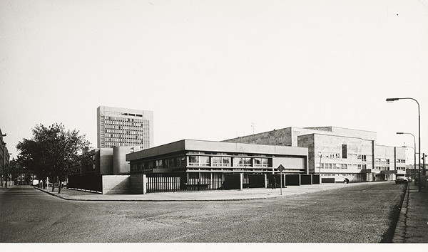 Ferdinand Konček, Iľja Skoček, Ľubomír Titl, Neznámy autor – Dom odborov, techniky a kultúry (Istropolis) Bratislava. Celkový pohľad na komplex z Kukučínovej ulice.