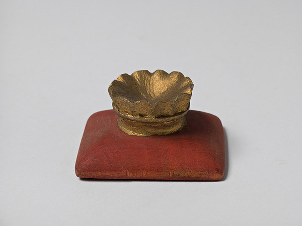 Karol Hraško – Kráľ. Koruna na poduške 