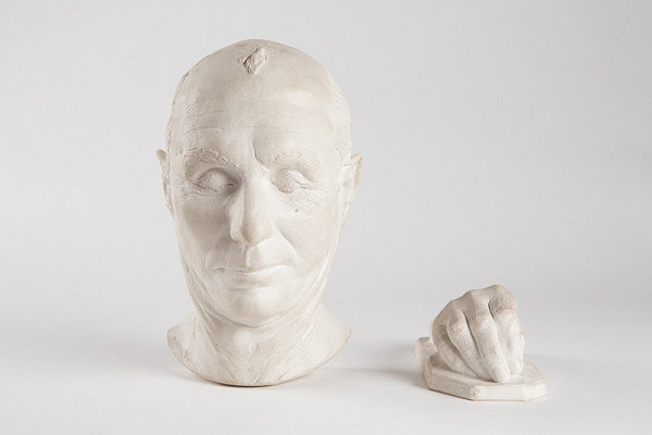 Neznámy autor – Posmrtná maska a ruka akad. maliara Ľubomíra Kelenbergera 