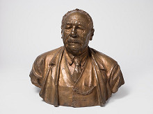 Justín Hrčka – Podobizeň sochára J. Koniarka 