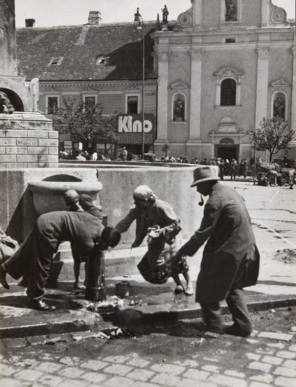 Štefan Tamáš – By the Old Well