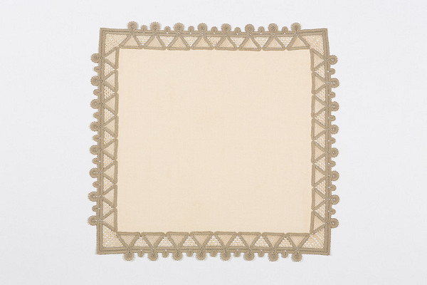 Elena Holéczyová – Prikrývka II. 