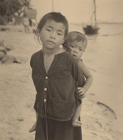 Ján Cifra – Vietnam - portréty. Pestúnka 