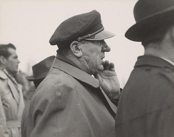 Ján Cifra – Bratislavské motívy. Fanúšikovia. Blíži sa katastrofa 