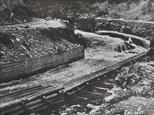 Sergej Protopopov – Pltníci na rieke Uh 4. 