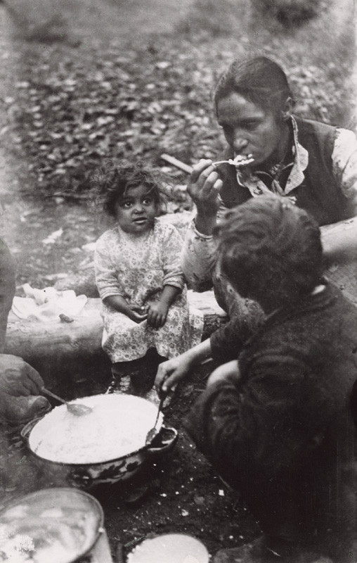 Irena Blühová: Jedáleň v lese, 1929, Slovenská národná galéria