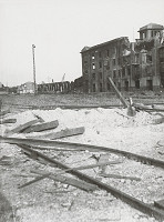 Pavol Poljak – Bratislava. Rafinéria Apollo a prístav po bombardovaní V. 