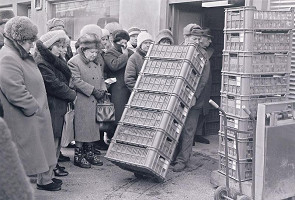 Juraj Bartoš – Obchodná ulica. Čakajúci II. 