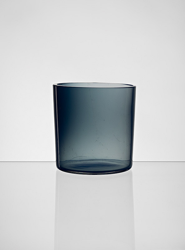 Karol Hološko – Tiny vase 