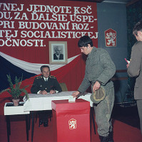 Peter Procházka – Voľby v kasárňach II. 