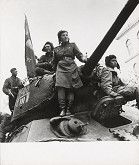 Tibor Honty – 9. květen 1945. Vítání R. A. na náměstí 