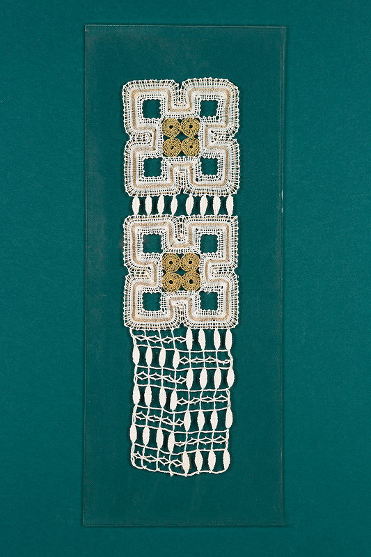 Elena Holéczyová – Rastlinný motív III. 