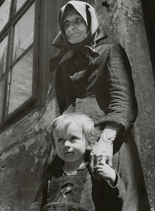 Karol Kállay – Babka s vnučkou