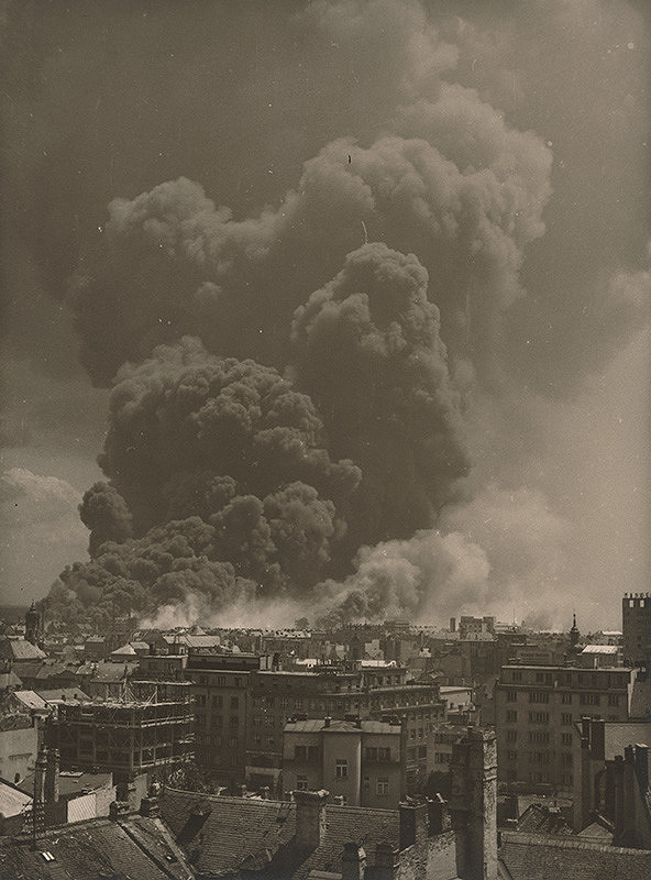 Viliam Malík – Apollo Refinery on Fire (14.6.1944)