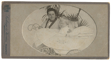 Szelényi és Kovács – Portrét matky s dieťaťom 