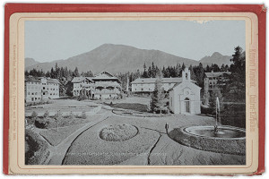 Stengel & Co. GmbH. – 8921. Starý Smokovec s Gerlachovským, Slavkovským a Lomnickým štítom 