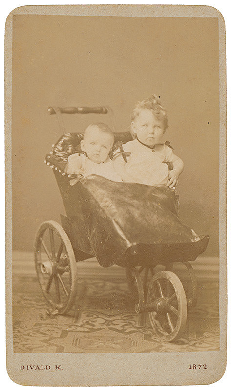 Károly Divald – Portrét dvoch detí v kočiariku 