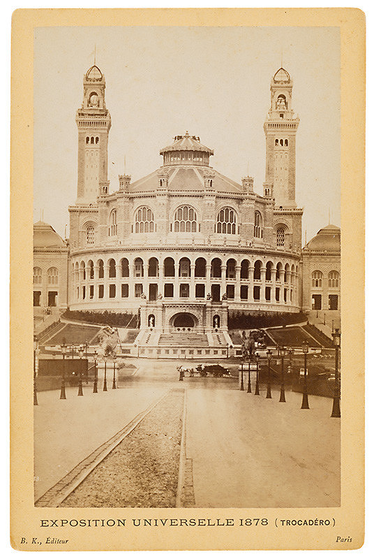 B. K. Editeur – Paríž. Palác Trocadéro (Palais du Trocadéro. Exposition Universelle 1878)