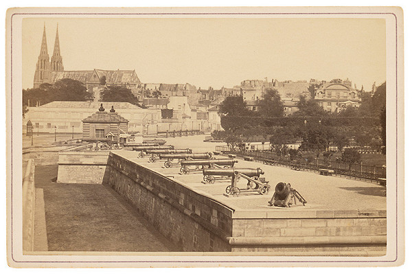 Ziegler & Cie. Éditeur – Paríž. Námestie pred Invalidovňou (Esplanade des Invalides) 