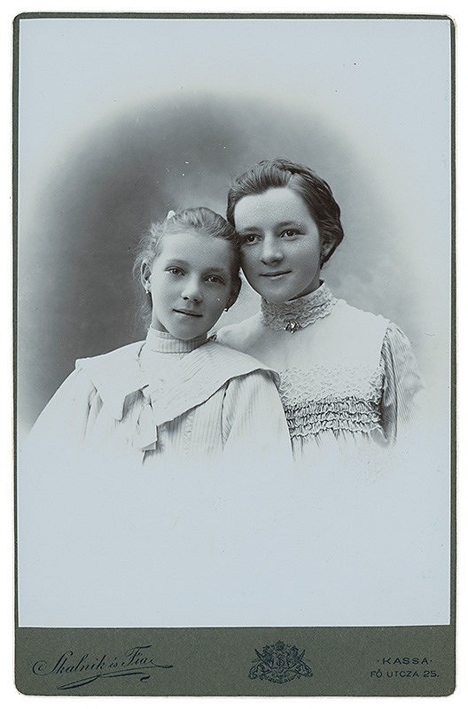 Szkalnik és Fia – Portrét dvoch dievčat 