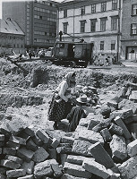 Anton Šmotlák – Cigáni v ruinách domu 