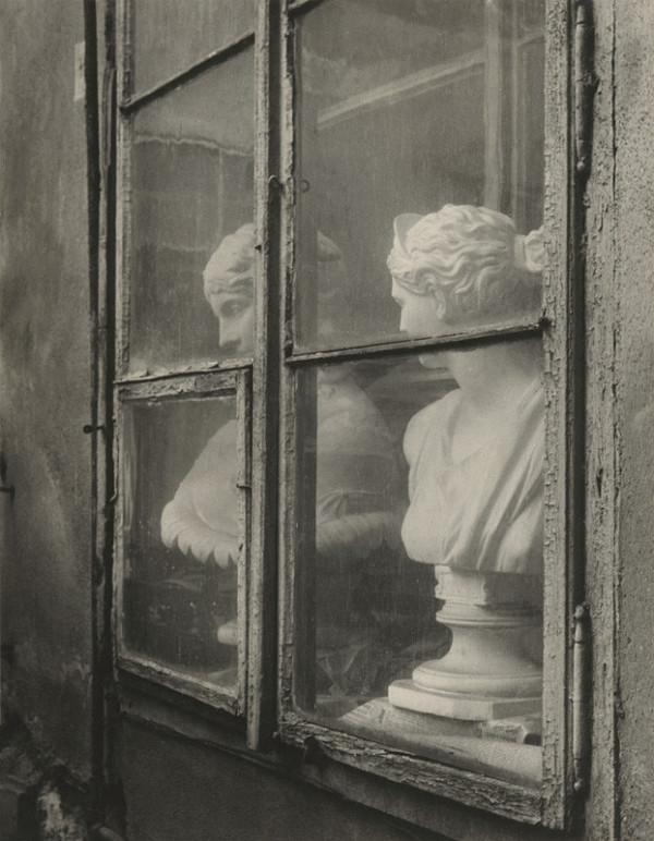 Magdaléna Robinsonová – Za oknom 