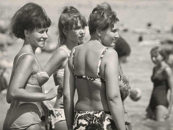 Ivan Kozáček – Kúpalisko Zlaté piesky - Bratislava. Kritika... 