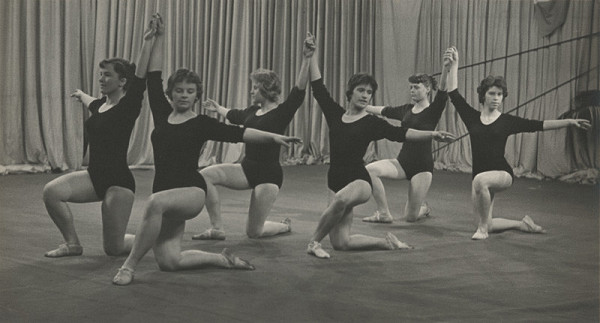 Ivan Kozáček – II. Krajská spartakiáda v Bratislave. Gymnastky II. 