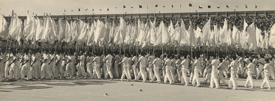 Ivan Kozáček – II. Celoštátna spartakiáda v Prahe. Vlajkonosiči  