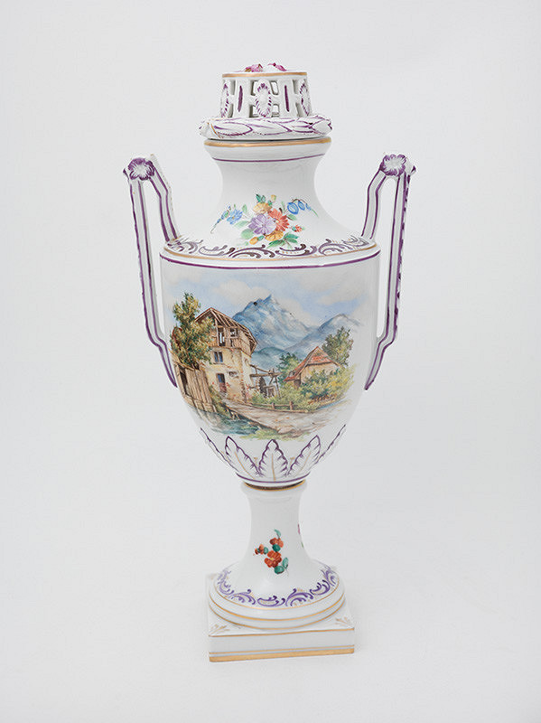 Rakúsky autor z 19. storočia – Ozdobná amfora 