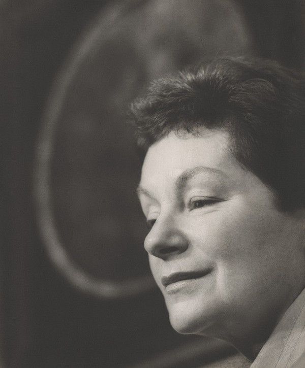 Magdaléna Robinsonová – Ľudmila Peterajová 