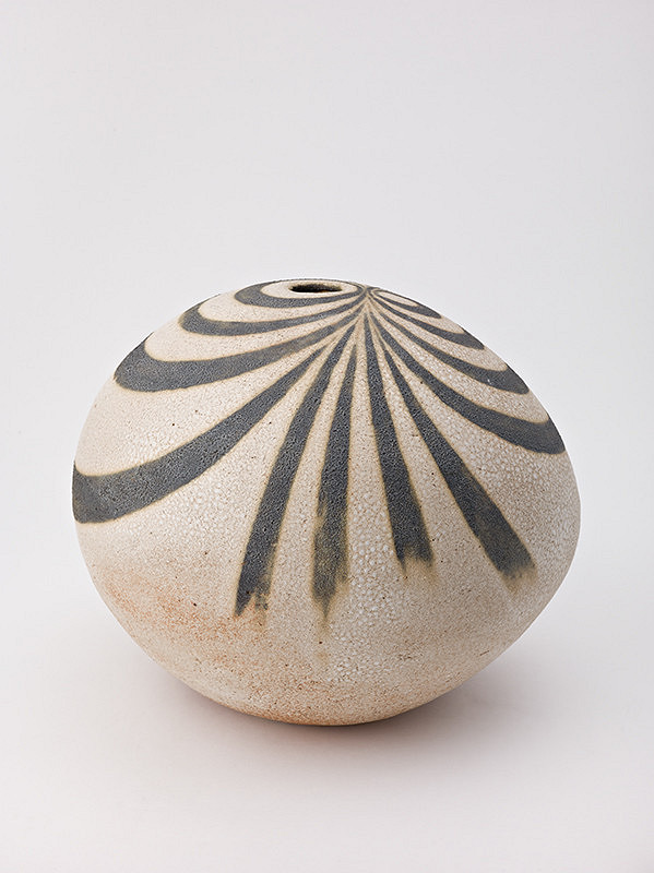 Jozef Sušienka – Páskovaná váza / plastika II. 