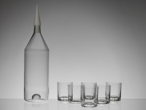 Askold Žáčko – Nápojová súprava Veža - slávnostná fľaša s pohármi 